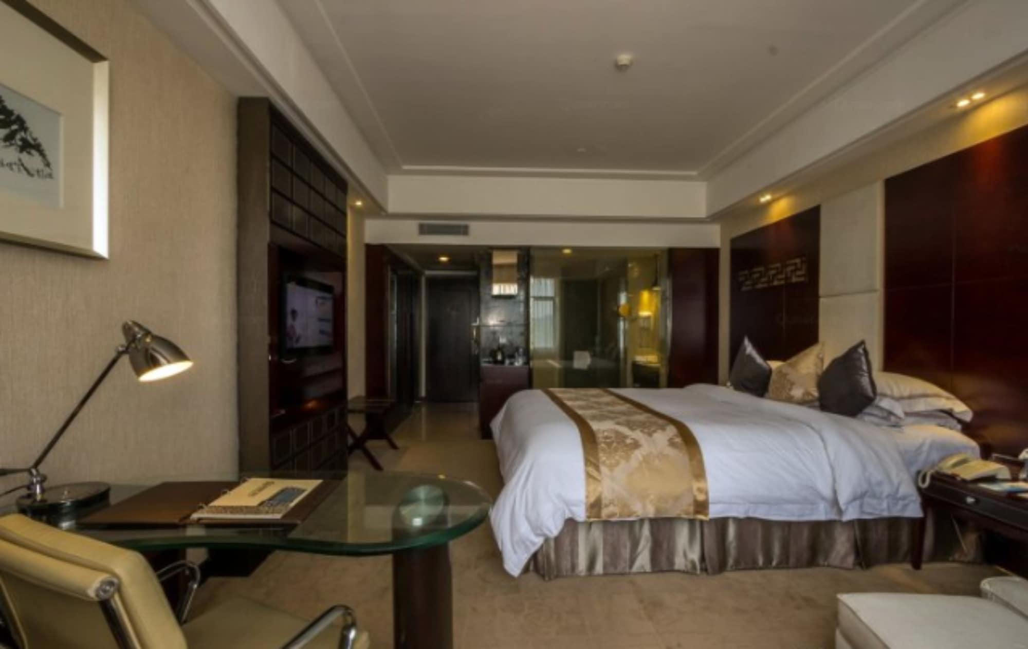 ปอย่า ฮอลิเดย์ โฮเต็ล Hotel กวางโจว ภายนอก รูปภาพ