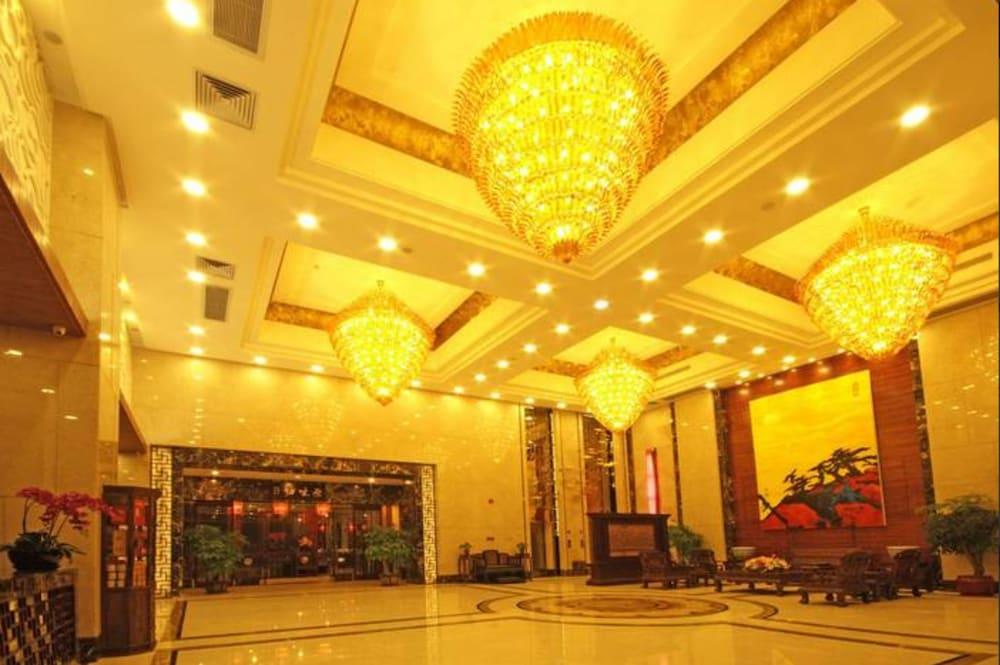 ปอย่า ฮอลิเดย์ โฮเต็ล Hotel กวางโจว ภายนอก รูปภาพ