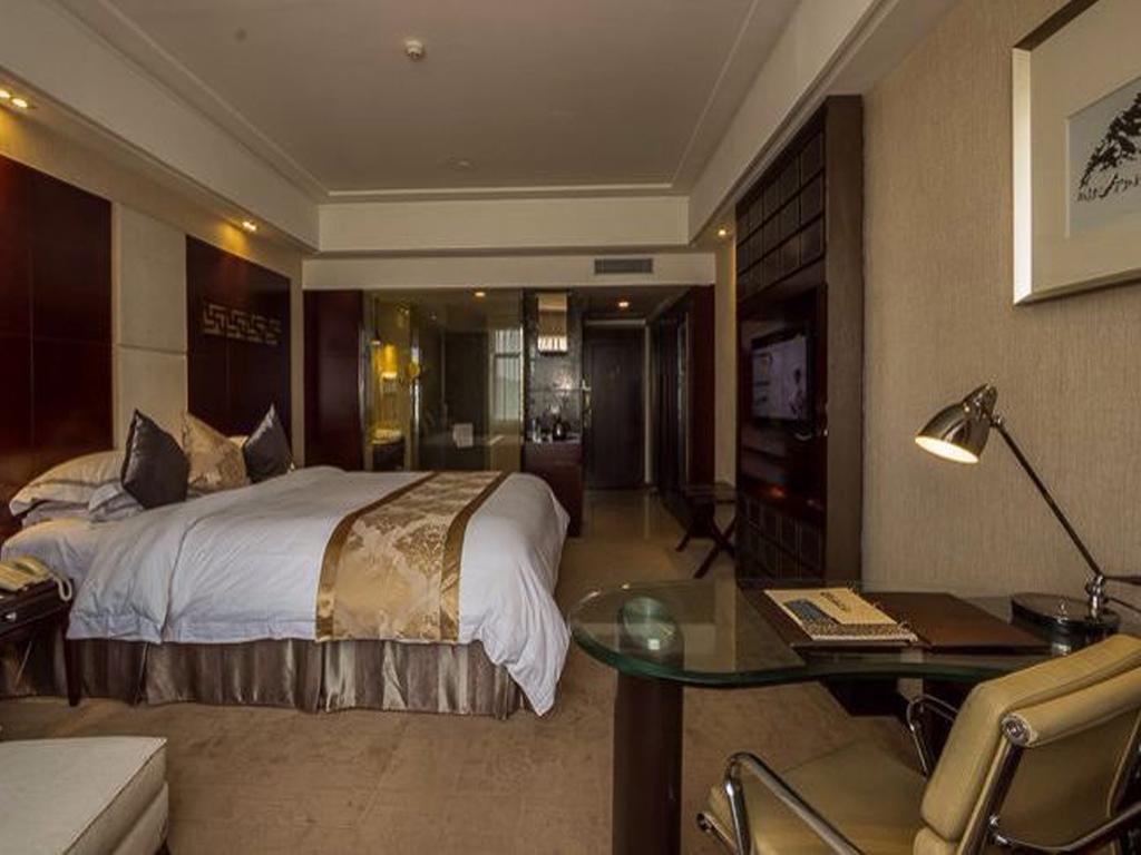 ปอย่า ฮอลิเดย์ โฮเต็ล Hotel กวางโจว ภายนอก รูปภาพ
