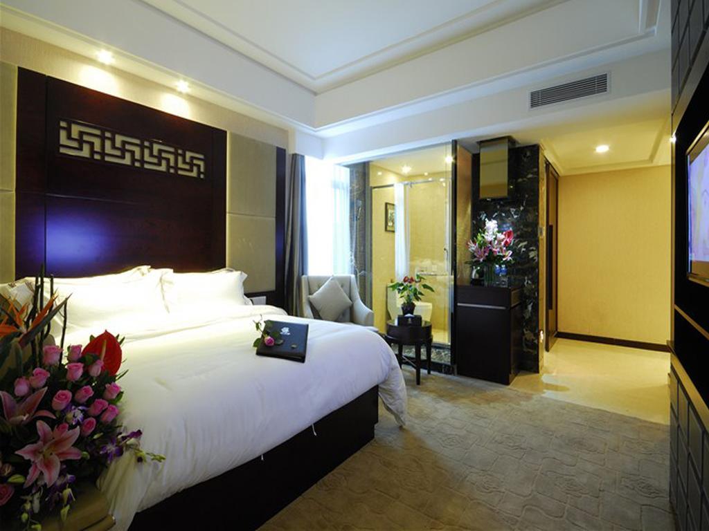 ปอย่า ฮอลิเดย์ โฮเต็ล Hotel กวางโจว ภายนอก รูปภาพ