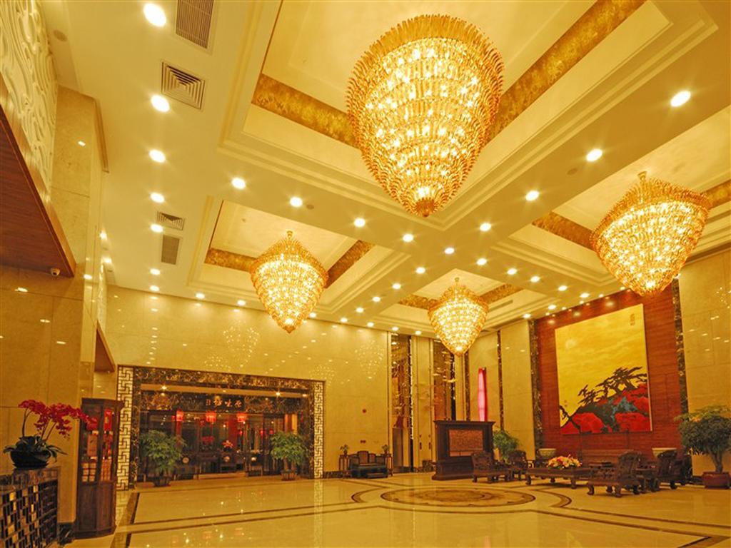 ปอย่า ฮอลิเดย์ โฮเต็ล Hotel กวางโจว ภายนอก รูปภาพ